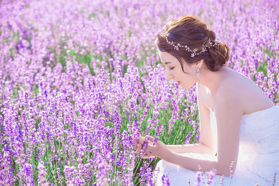 彩豊かな花畑と広大な景色を舞台に 映画のようなフォトウエディング
